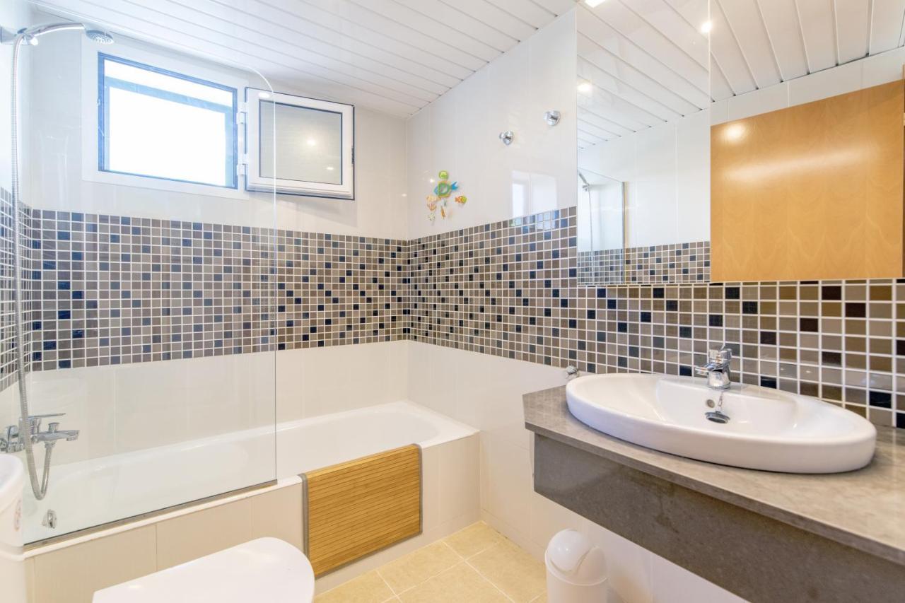 Biniancolla Iris Villa Ngoại thất bức ảnh